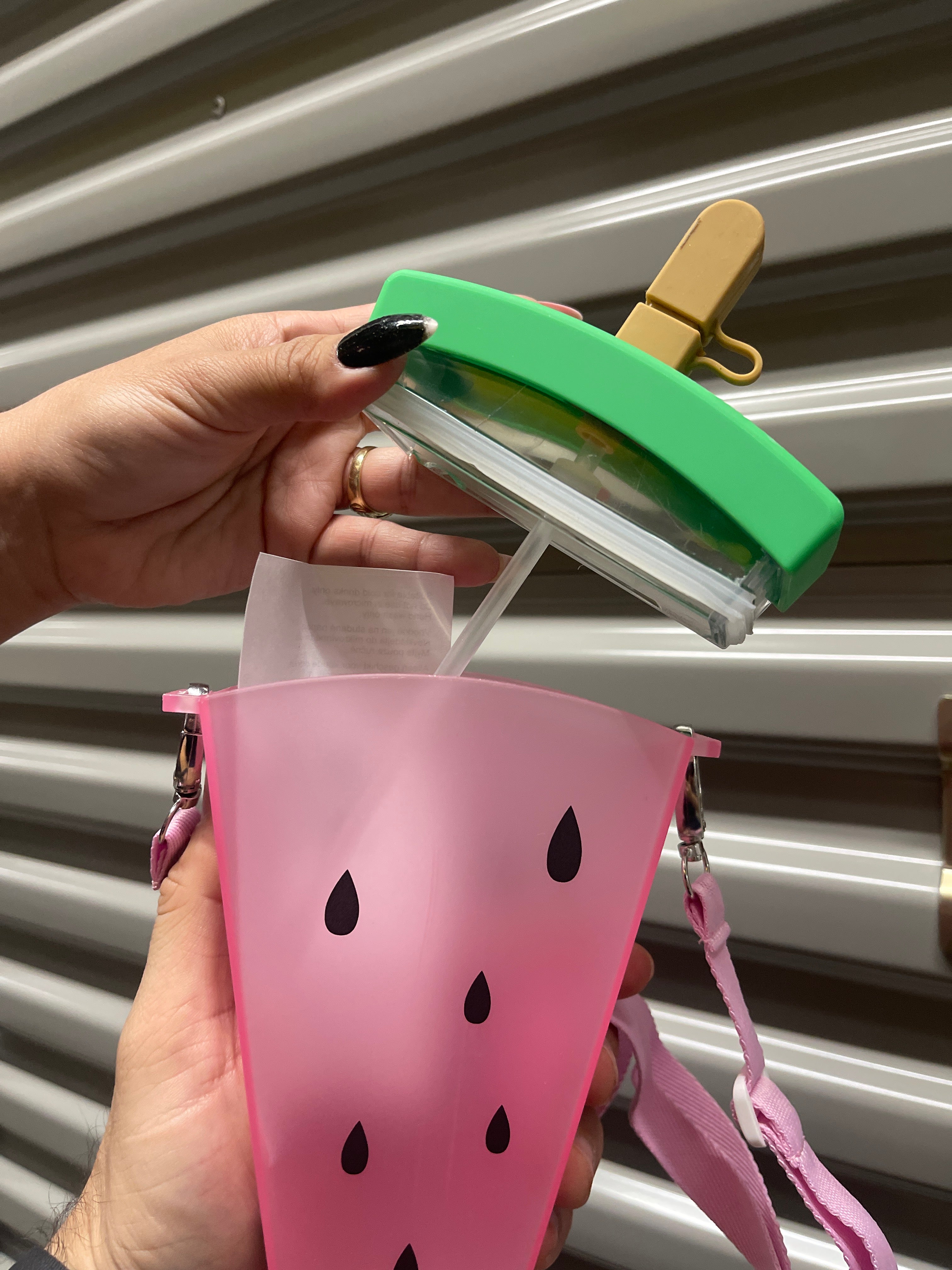 Botella de Agua Patilla